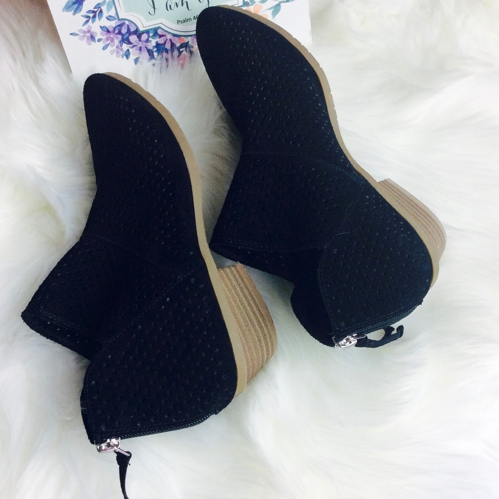 Reaction Kenneth Cole SideWalk Booties